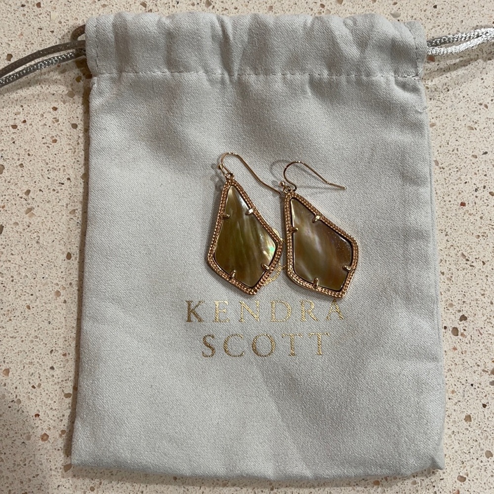 Kendra Scott Alex Gold Drop in Brown/Gold Metallic